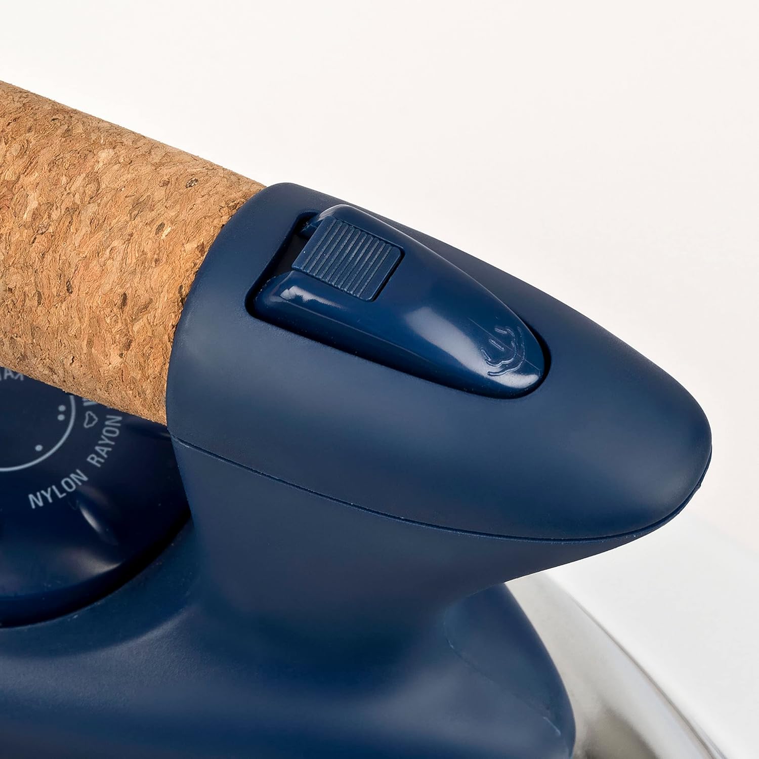 G3 Ferrari G40019 Getto-VAP Sistema Stirante Professionale, 2000 W, Serbatoio 700cc, 3 Bar pressione, Termostato regolabile, Accensione separata ferro/caldaia, Blu/Bianco