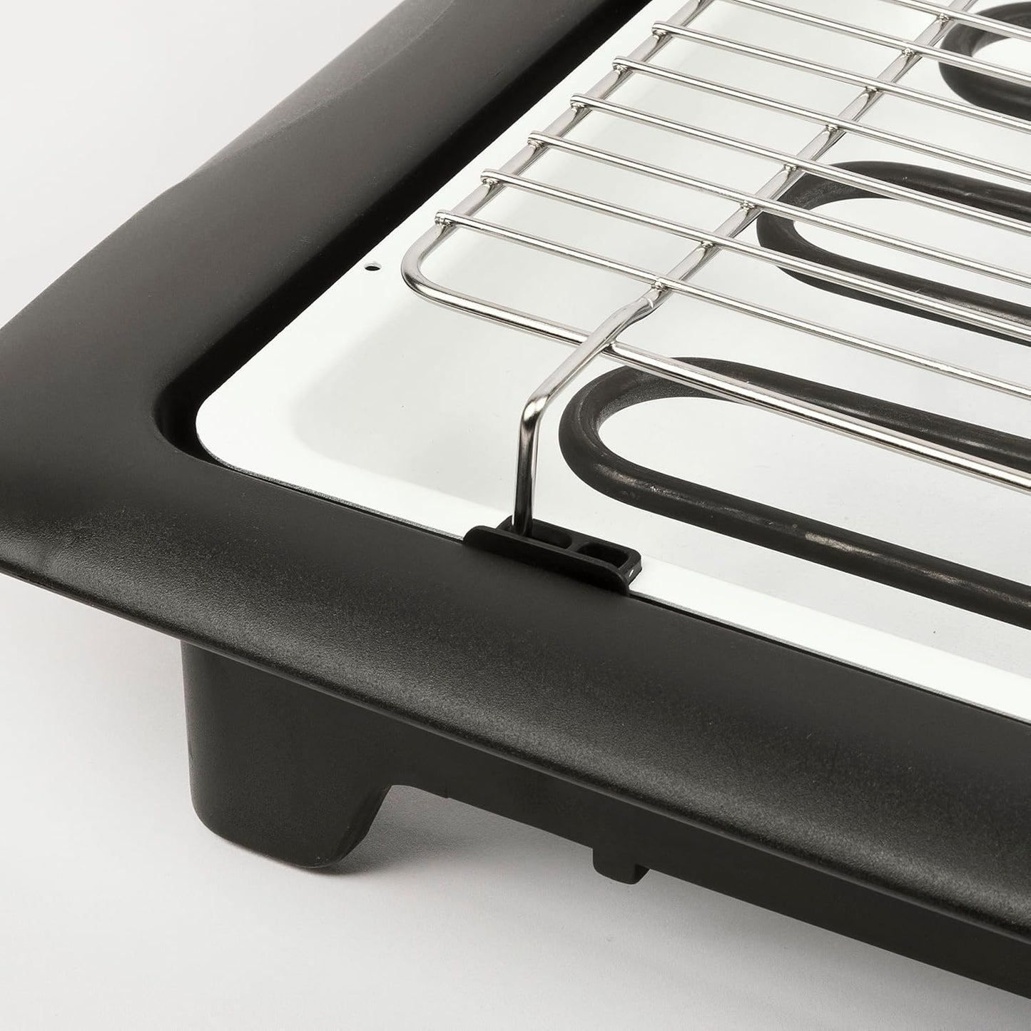 G3 Ferrari G10024 Giulietta Barbecue Elettrico, 2000 W, Griglie Inox, Area cottura 31 x 25 cm, Vassoio porcellanato per facile pulizia, Resistenza in acciaio corazzato, Griglia doppia, Nero